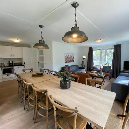 度假居 Luxe Familiewoning Veluwe/garderen / Rolstoelgeschikt 加德兰